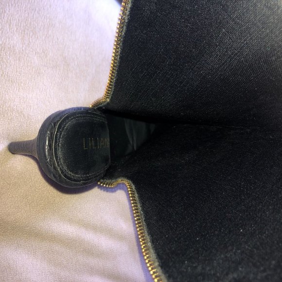 Crock Akira Stylish Heels - Picture 2 of 3